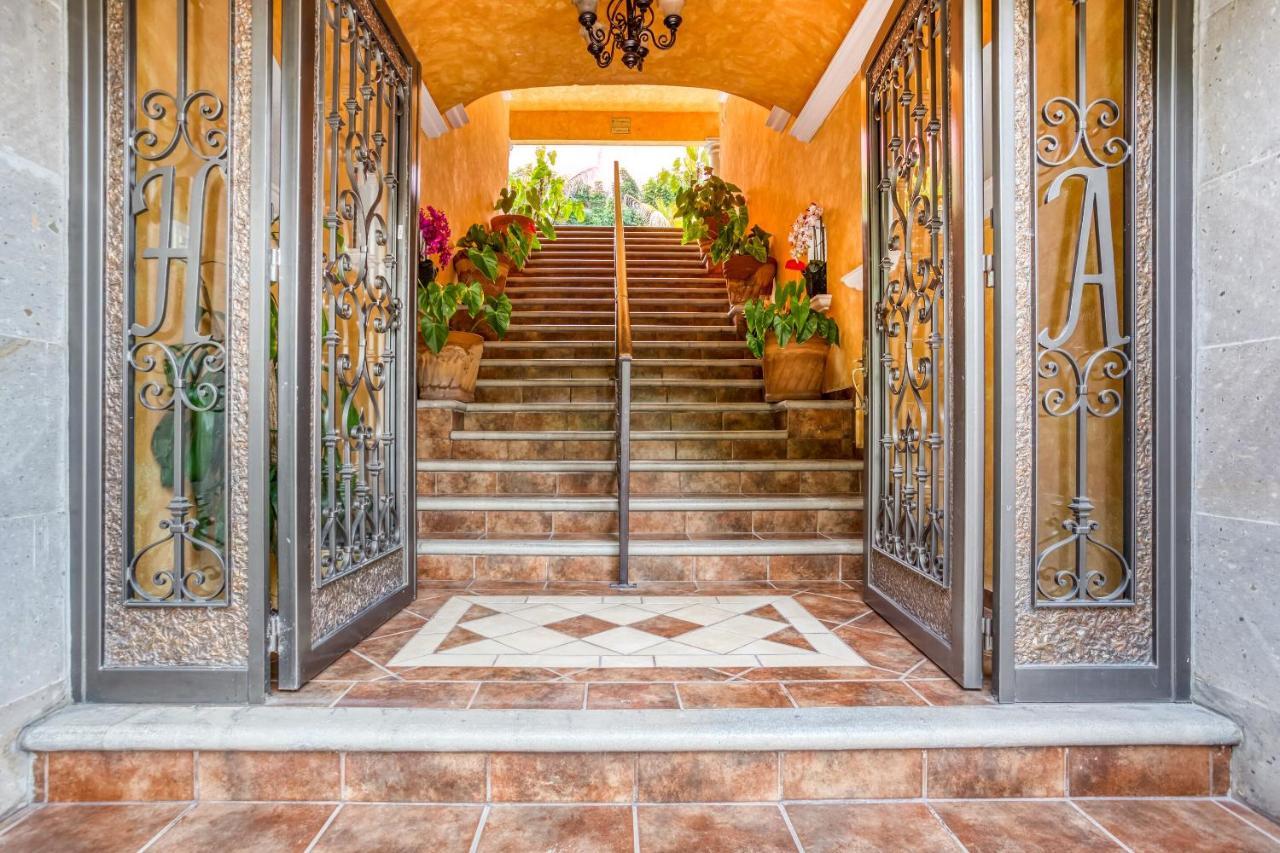 Casa Anturio Hotel Cuernavaca Buitenkant foto