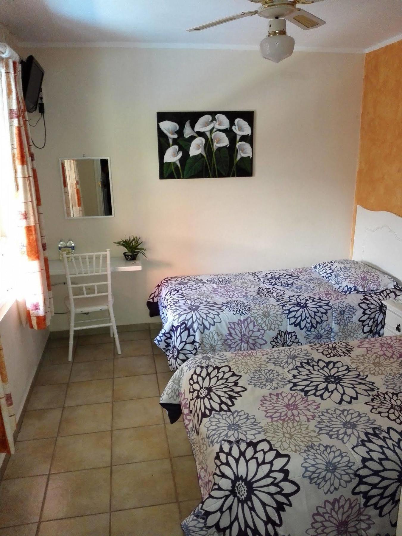 Casa Anturio Hotel Cuernavaca Buitenkant foto
