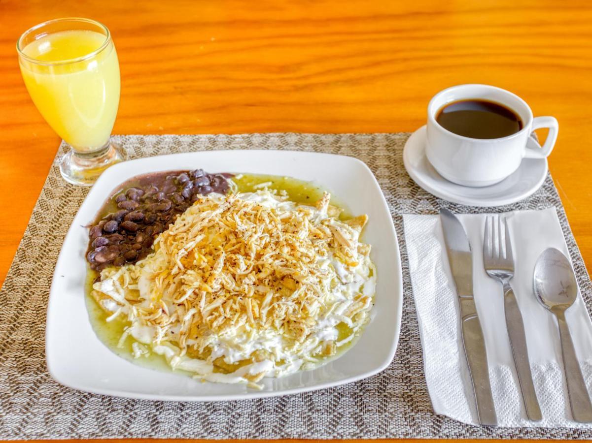 Casa Anturio Hotel Cuernavaca Buitenkant foto